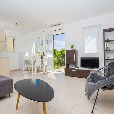 Apartment Kucera روفينج المظهر الخارجي الصورة