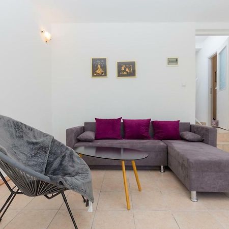 Apartment Kucera روفينج المظهر الخارجي الصورة