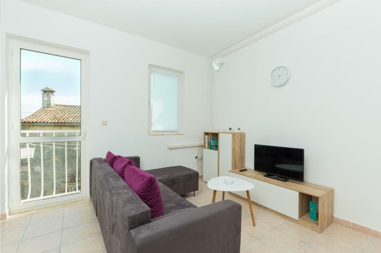 Apartment Kucera روفينج المظهر الخارجي الصورة