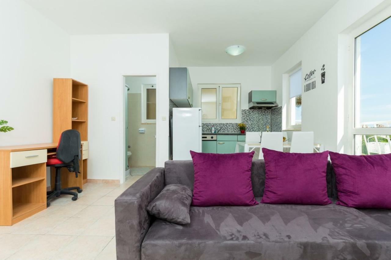 Apartment Kucera روفينج المظهر الخارجي الصورة