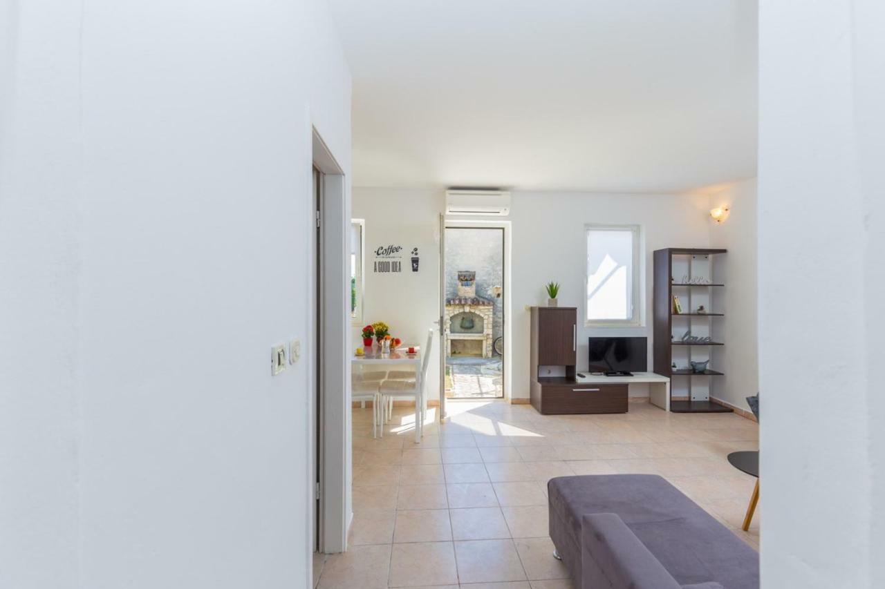 Apartment Kucera روفينج المظهر الخارجي الصورة